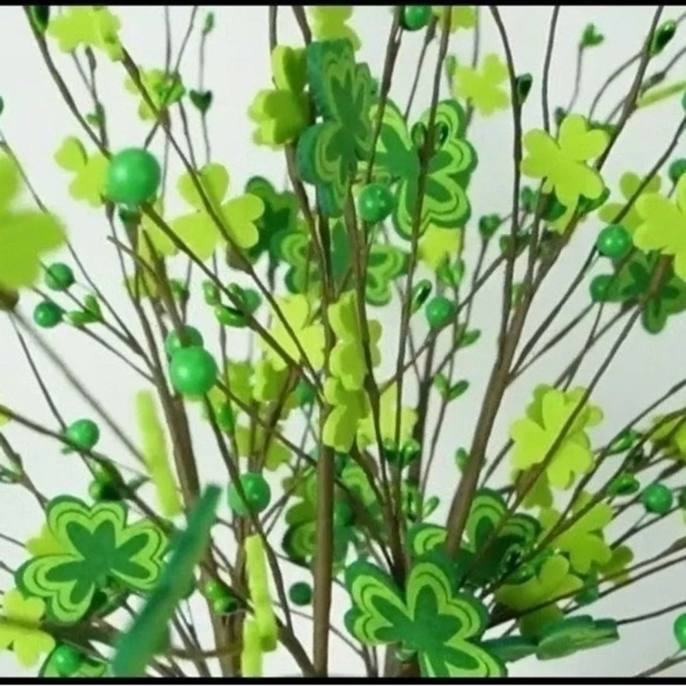 St. Patricks Day Green Clover Pip Berries Floral Pick Stem Spray‎ Branch